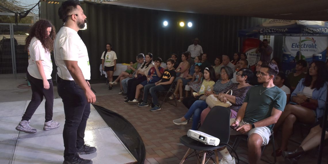 Presentan función de teatro “De la Bici al Escenario” del programa Biciclando