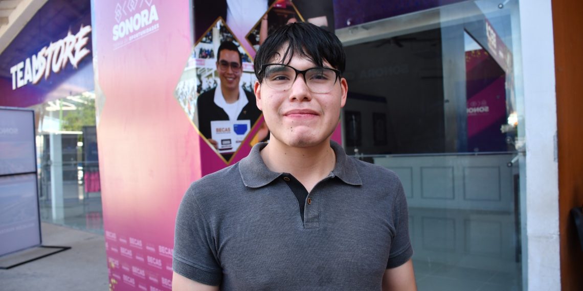 Agradecen estudiantes cajemenses a Gobernador Durazo por Becas Sonora de Oportunidades