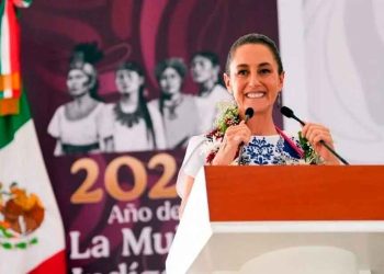 Acusa Sheinbaum corrupción en Seguro Popular