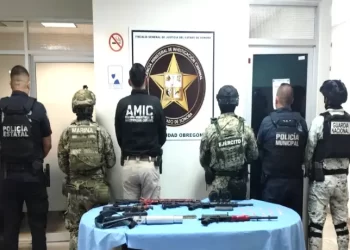 Decomisan arsenal durante cateo en Villa Fontana, al sur de Ciudad Obregón