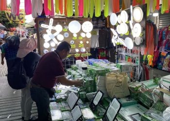 Crecen negocios informales