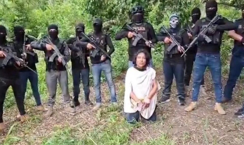 Impone crimen: plata o plomo