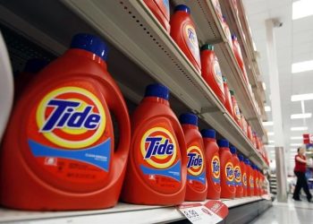 Trasladan empresas aranceles a los consumidores