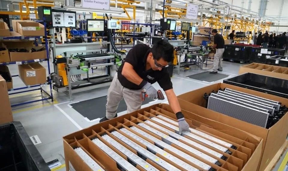 Aumenta actividad económica en junio