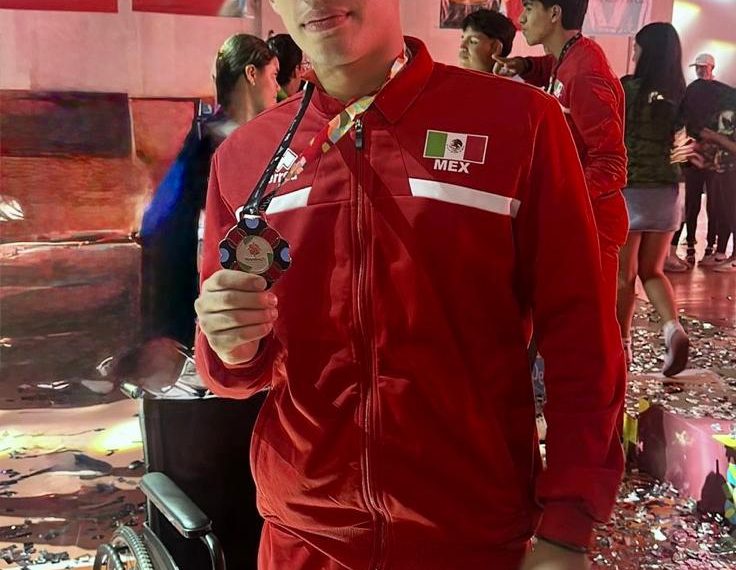 Alumno de Cecyte Sonora conquista medalla de plata para México en Torneo Internacional de Voleibol