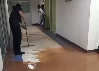 Tormenta inunda hospital del IMSS en Nogales; activan protocolos de emergencia