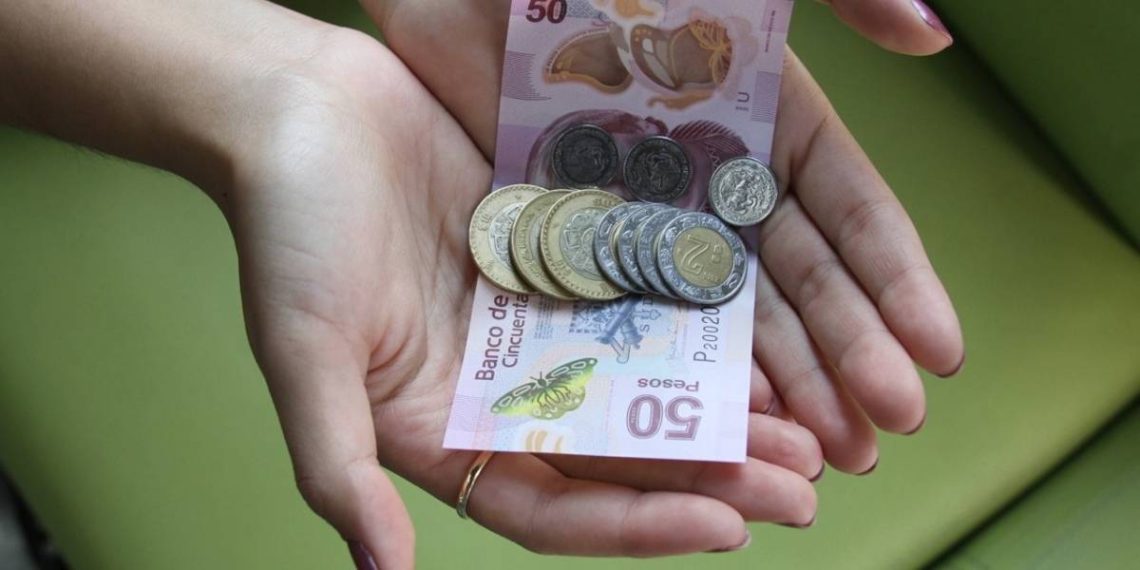 Aumentan trabajadores que ganan salarios de pobreza en México