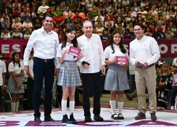 Gobernador Durazo transforma la educación de más de 450 mil estudiantes con Becas Sonora de Oportunidades
