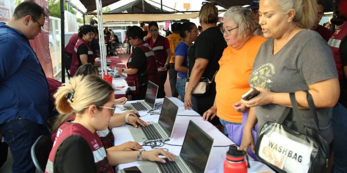 Gobernador Durazo lleva trámites y servicios gratuitos de la jornada “Sonora Atiende” a la colonia Sonacer