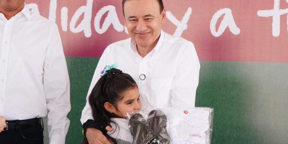 Compromiso cumplido: Gobernador Durazo concluye entrega de uniformes gratuitos en los 72 municipios
