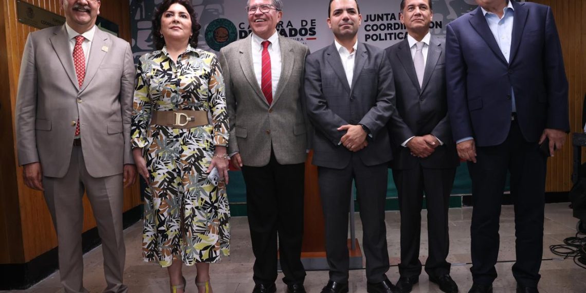 Por unanimidad el Pleno de la Cámara de Diputados aprobó que la actual Mesa Directiva continúe hasta el 5 de septiembre