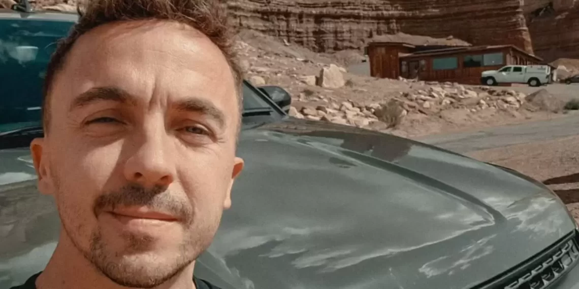 Frankie Muniz sufre accidente y se retira como piloto de NASCAR