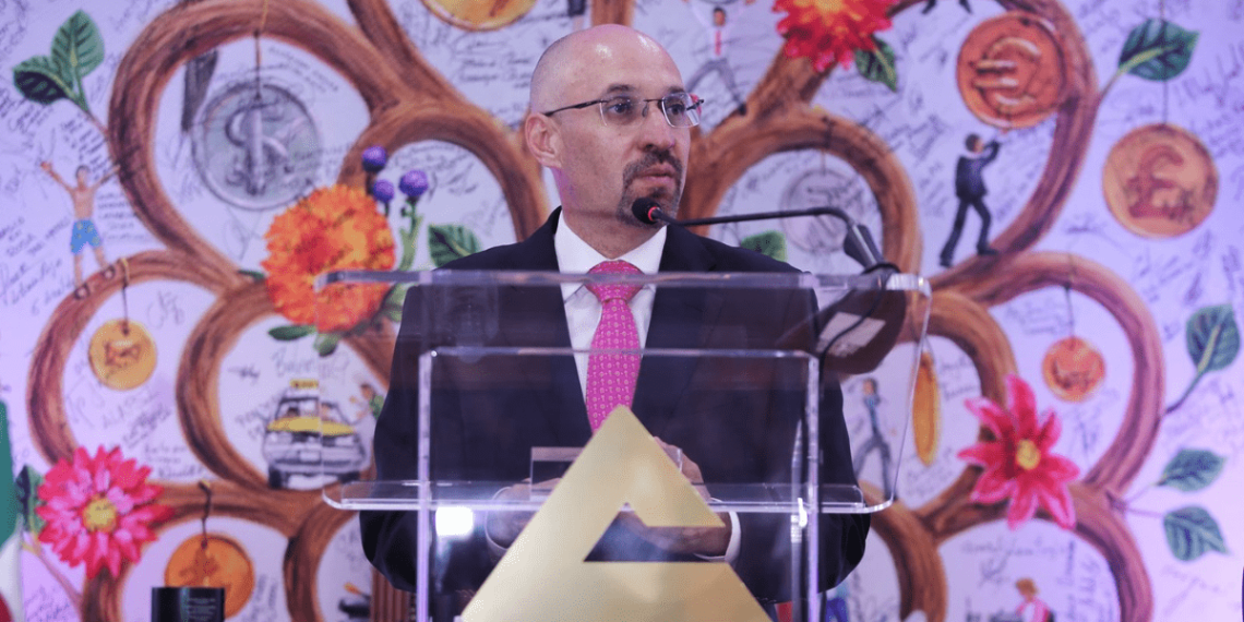 Aranceles de Trump ya golpean a México: bodegas vacías y caída de inversión, alerta Concanaco-Servytur