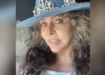 Verónica Castro aún no está retirada del medio artístico