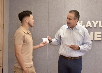 Entrega Toño Astiazarán más apoyos a deportistas; suman 257 beneficiados