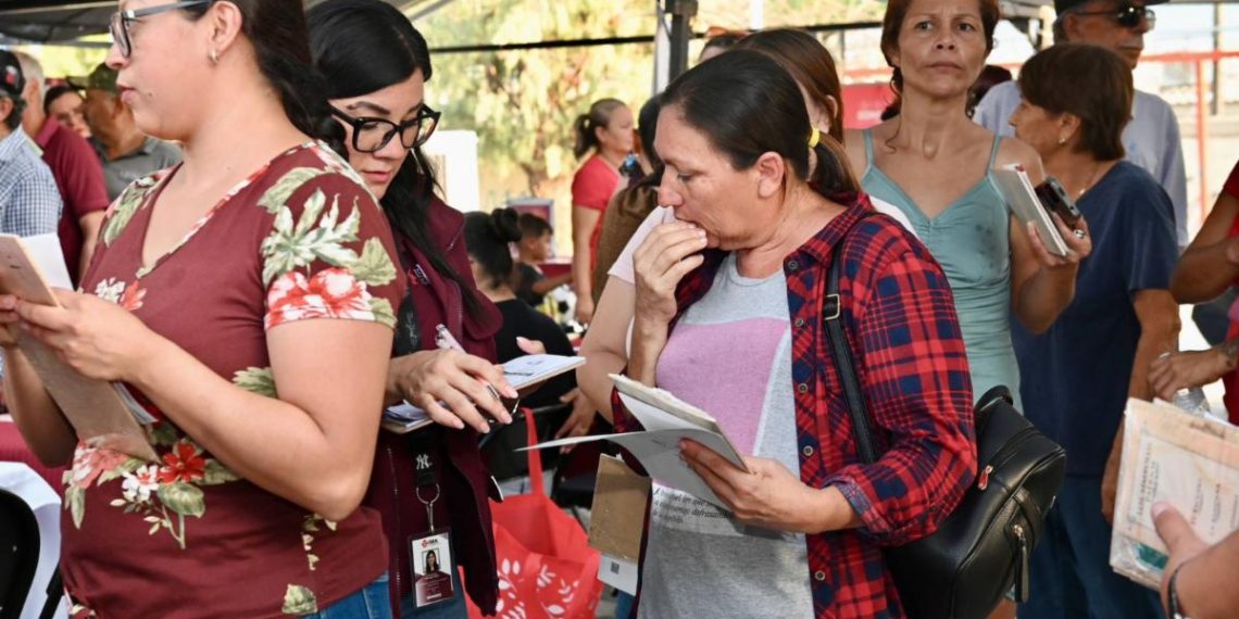Gobernador Durazo lleva servicios gratuitos de la jornada “Sonora Atiende” a familias de la colonia Adolfo de la Huerta