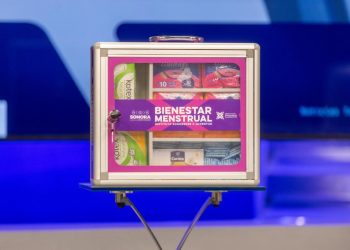 Gobierno de Sonora entrega botiquines de Bienestar Menstrual a preparatorias y universidades