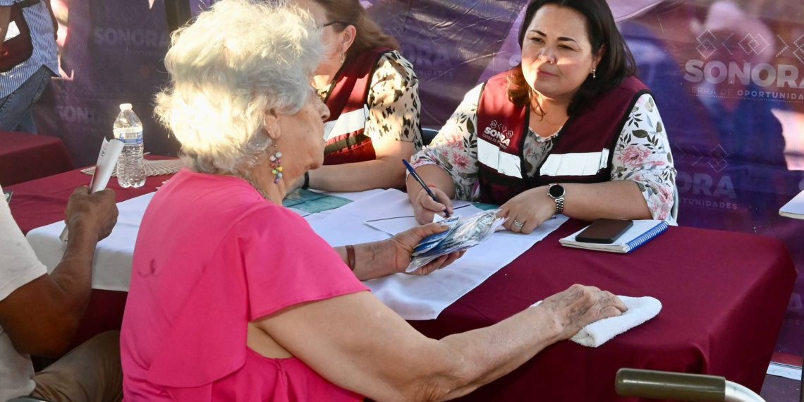 Con “Sonora Atiende” Gobernador Durazo lleva servicios gratuitos a la colonia Las Amapolas