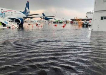 En el AICM reportan caos por vuelos cancelados y desviados a causa de las lluvias
