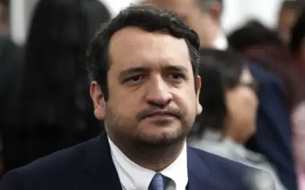 Morena oculta gastos de Andy; en la opacidad, 96 viajes