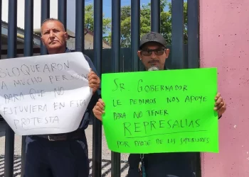 Empleados del Itama bloquean bulevar Ganaderos en Hermosillo por aumento salarial