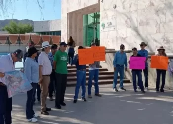 Se manifiestan habitantes de Ures y otros ejidos contra construcción de presas en Hermosillo