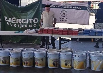 Arrestan a chofer de tráiler que transportaba 86 kilos de drogas en carretera de Sonora