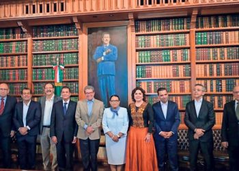 Dialoga la 4T con oposición