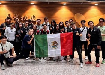 Arquera sonorense Alejandra Valencia en un campeonato rumbo al Campeonato Mundial