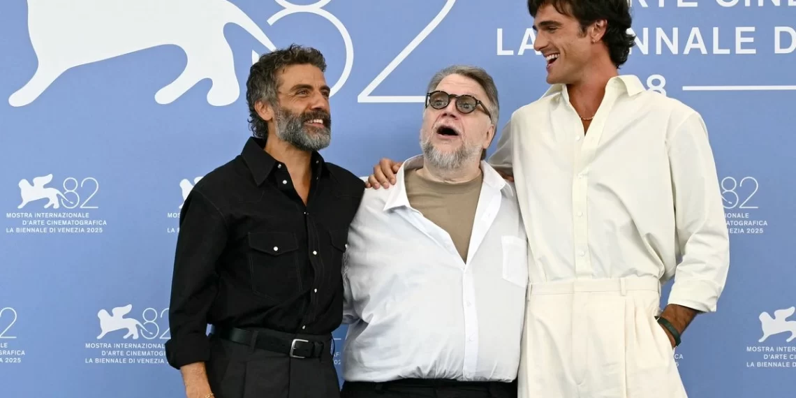 Venecia rinde 13 minutos de aplausos a Guillermo del Toro