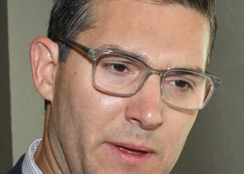 Empresarios y sociedad civil reconocen logros de Toño Astiazarán en su primer Informe de Resultados