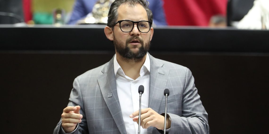 Presentan reformas para establecer escuelas de tiempo completo en educación básica