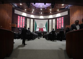 Analizan diputadas y diputados política económica del Primer Informe de Gobierno