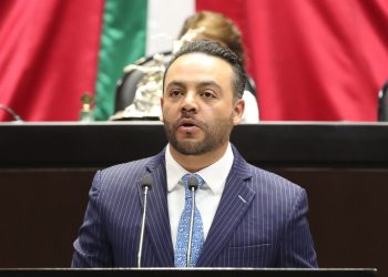 Impulsan iniciativa para que el gobierno promueva y coordine el programa de transporte público gratuito para estudiantes