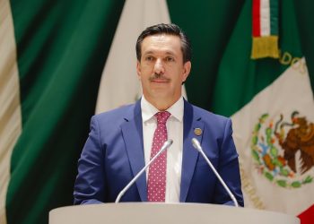 Diputado David Figueroa propone facilitar el reconocimiento de documentos a migrantes sonorenses