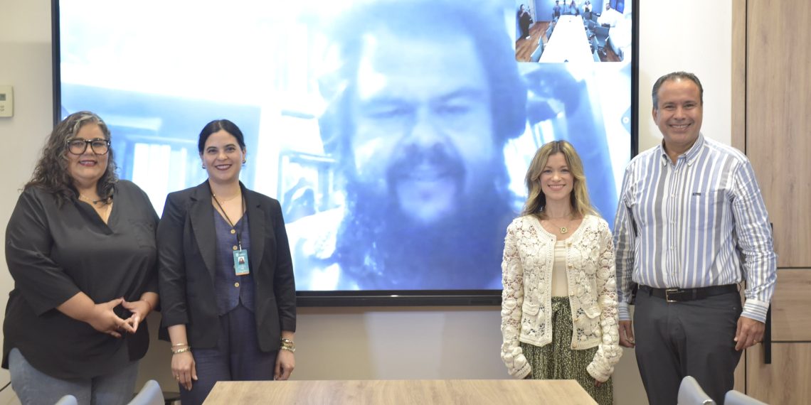 Entrega Toño Astiazarán Premio Nacional de Poesía Alonso Vidal