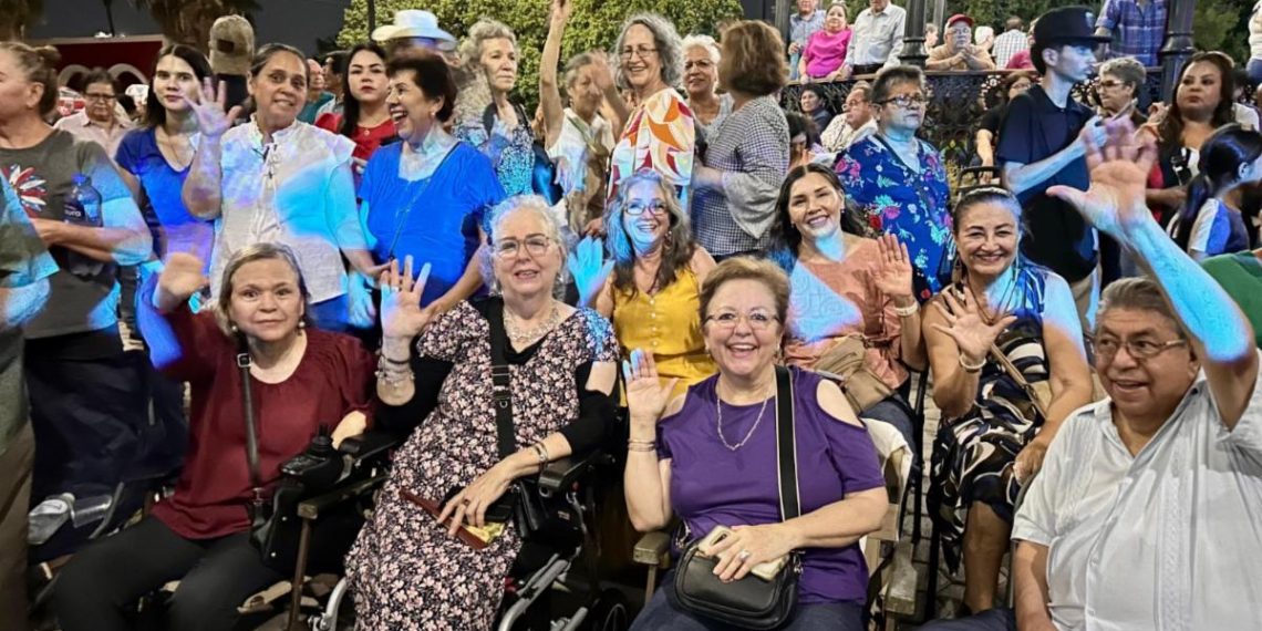 Gran éxito del baile “Bailar es Recordar” en honor a las Personas Mayores
