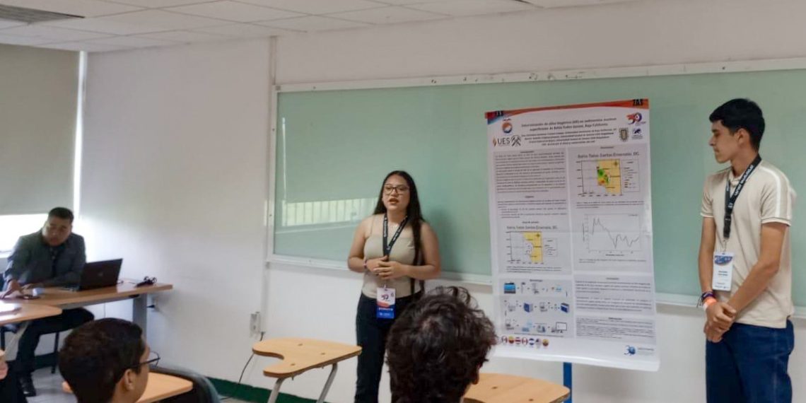 Participa alumnado de la UES en el 30 Congreso Internacional de Investigación Científica y Tecnológica: Gobierno de Sonora