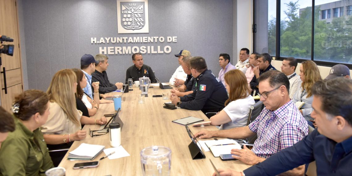 Coordina Toño Astiazarán acciones de prevención y atención por lluvia en Hermosillo