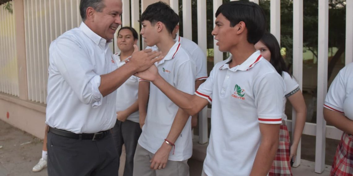 Inaugura Toño Astiazarán el trayecto Camina Segura 91 en beneficio de estudiantes del Cecytes La Manga