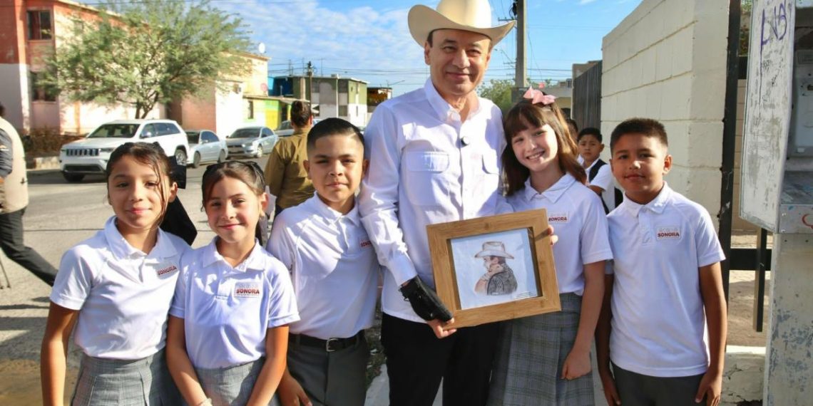 Gobernador Durazo destina más de 2 mil 600 millones de pesos para el programa de becas más grande de la historia