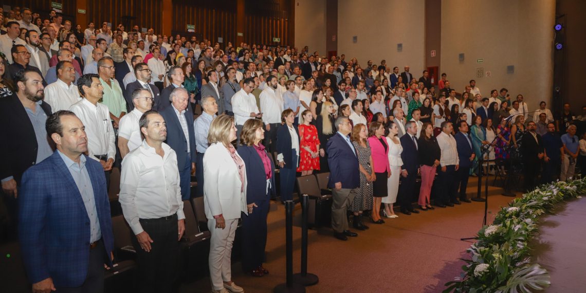 Diputado Omar Del Valle Colosio rinde su Primer Informe de Labores Legislativas en Hermosillo
