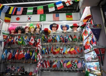 Aranceles de EU frenan producción china de artículos para Mundial 2026