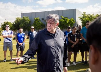 Gobierno de Sonora realiza capacitación deportiva con Rubens Valenzuela