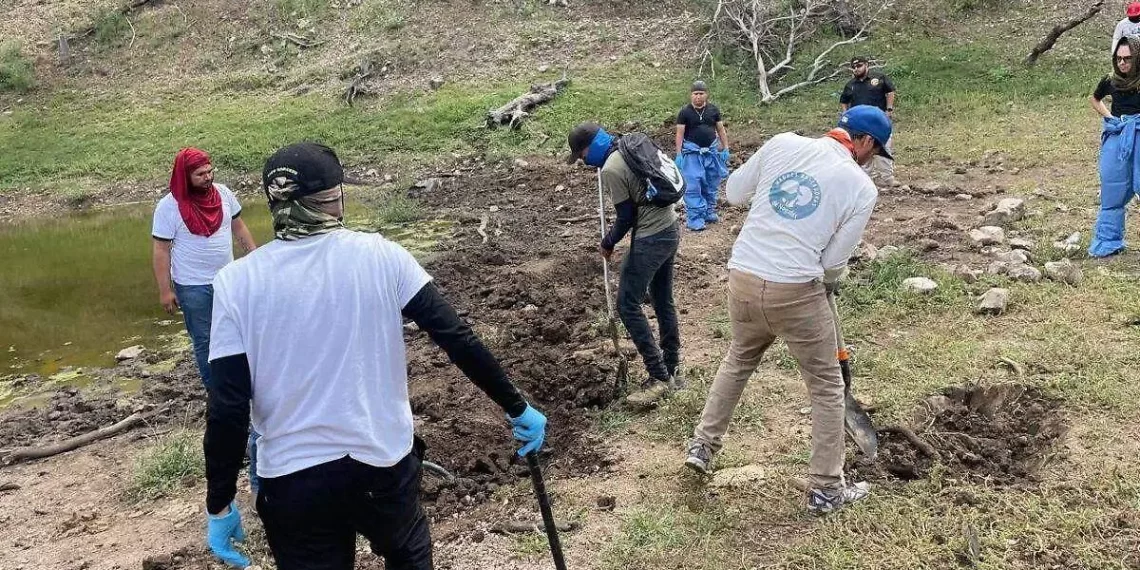 Madres Buscadoras de Sonora localizan restos calcinados en un predio de Hermosillo