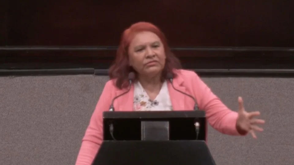 Diputada morenista afirma que se construyó una nave en Veracruz para viajar a Marte