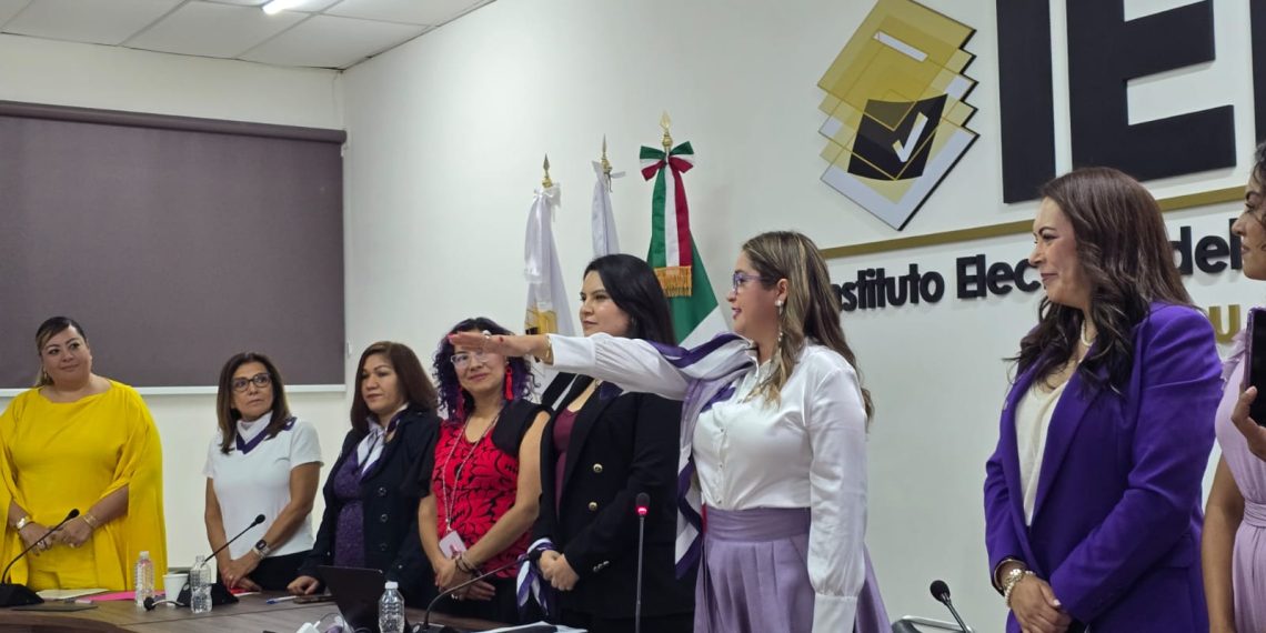 Protesta Alma Lorena Alonso Valdivia como presidenta de la Asociación Mexicana de Consejeras Estatales Electorales, A.C.