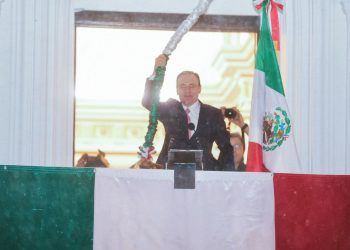 Con patriotismo, orgullo y celebración, Gobernador Durazo encabeza ceremonia de 215 Aniversario del Grito de Independencia