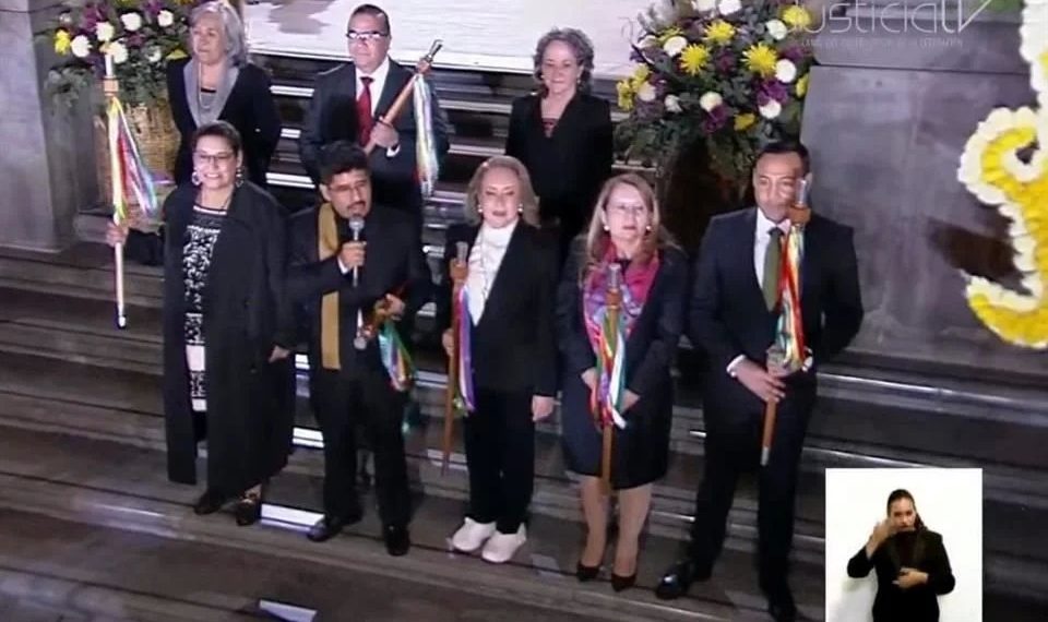 Solicitarán ministros de Corte ganar menos que Presidenta