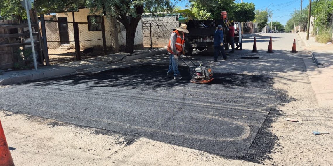 Intensifica Ayuntamiento de Hermosillo el mantenimiento de vialidades principales